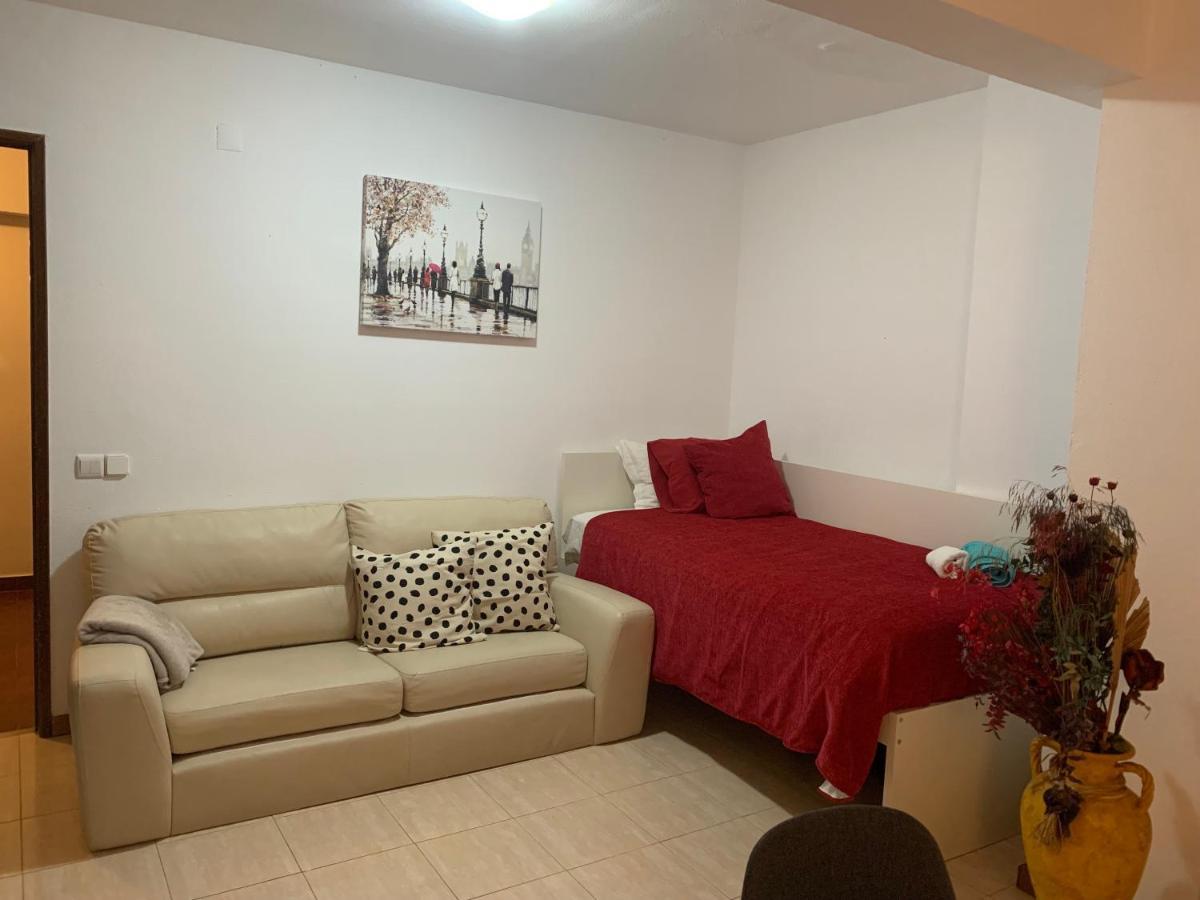 Charming T1 Apartment In Seixal Aldeia de Paio Pires Bagian luar foto